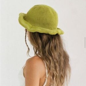 Belle The Label isla hat in pear